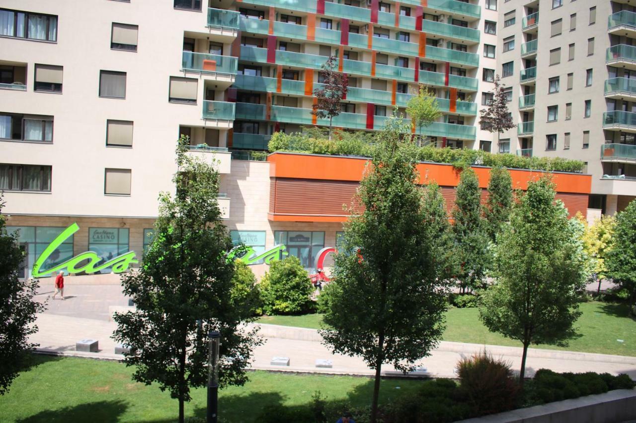 科尔文度假公寓式酒店 布达佩斯 外观 照片